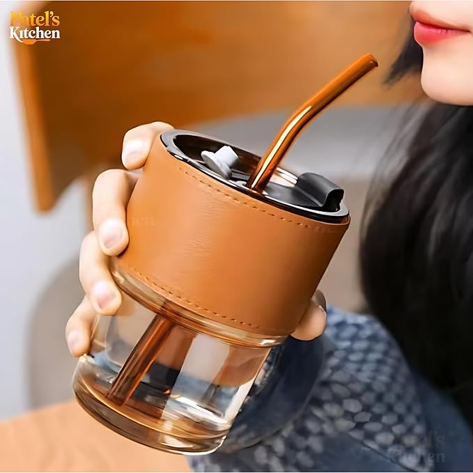 eusable Glass Coffee Sipper Mugs with Lid & Straw Pack of 1, 400ml Multipurpose Drinking Glasses Tumbler with Leather Sleeve Cup for Juice Smoothies Iced Tea Home & Travel